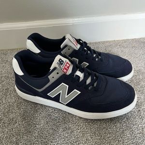 New Balance 574 Navy / White sneakers M9.5
